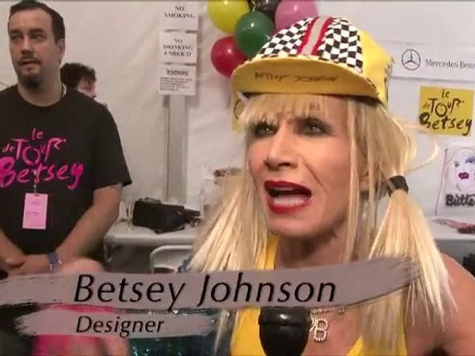 Marc Jacobs Goes 70's--in fashion AND beauty!