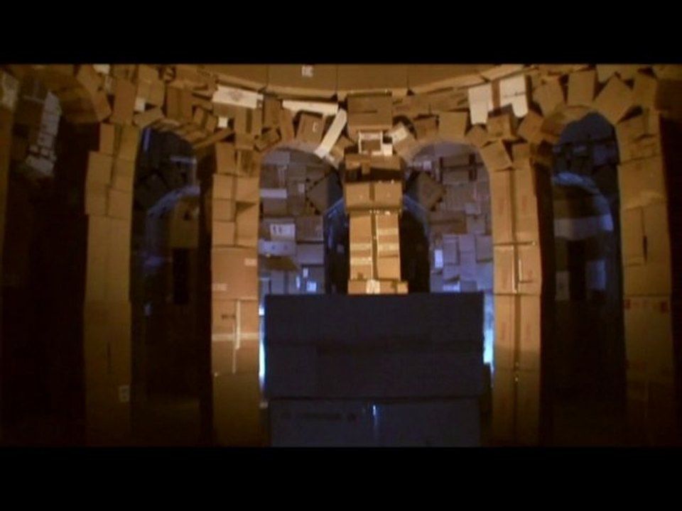 Église en carton Poitiers "déambulation" 2007