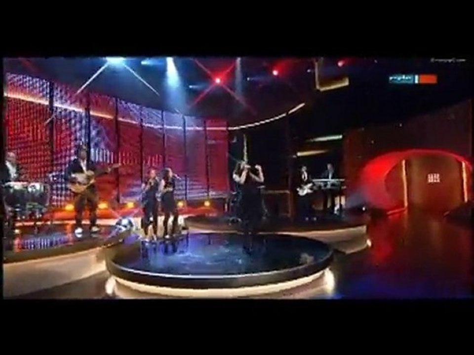 Lena Meyer-Landrut Goldene Henne Satellite Touch a New Day