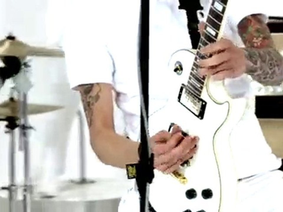 BLACK VEIL BRIDES - KNIVES AND PENS