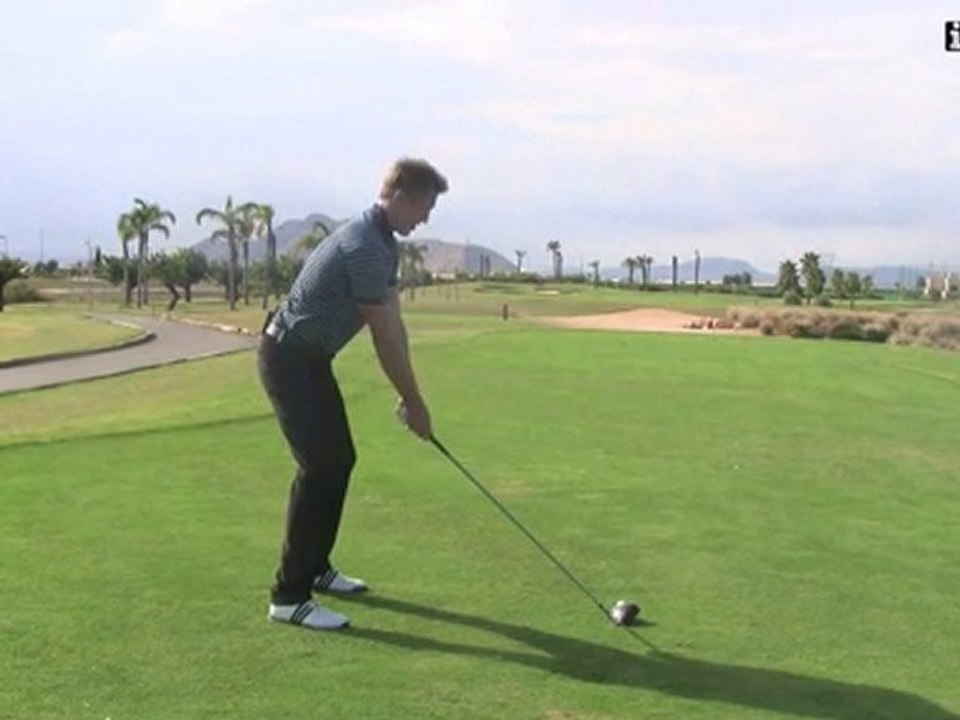 Golf Tips tv: Driving the ball Long & Straight
