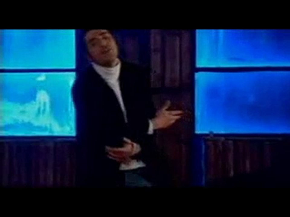 ŞAHİN(MEZARDA BİTMEZ)AKŞAM OLUNCA YENİ www.sahinciyizbiz.com