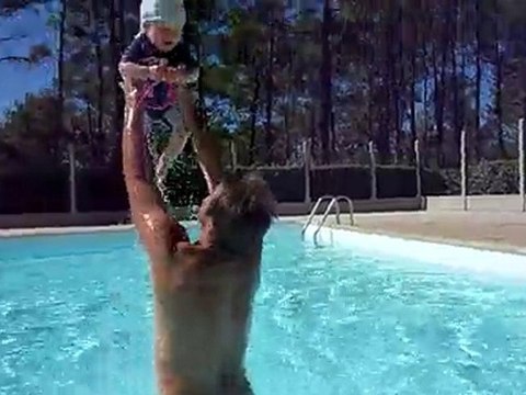 20100831 Romain fait des sauts ds la Piscine Lacanau