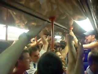 Marseillaise chanté à Milan dans la métro 15/09/10