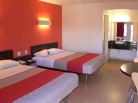 MOTEL 6 SAN ANTONIO-FT SAM HOUSTON Video Tour