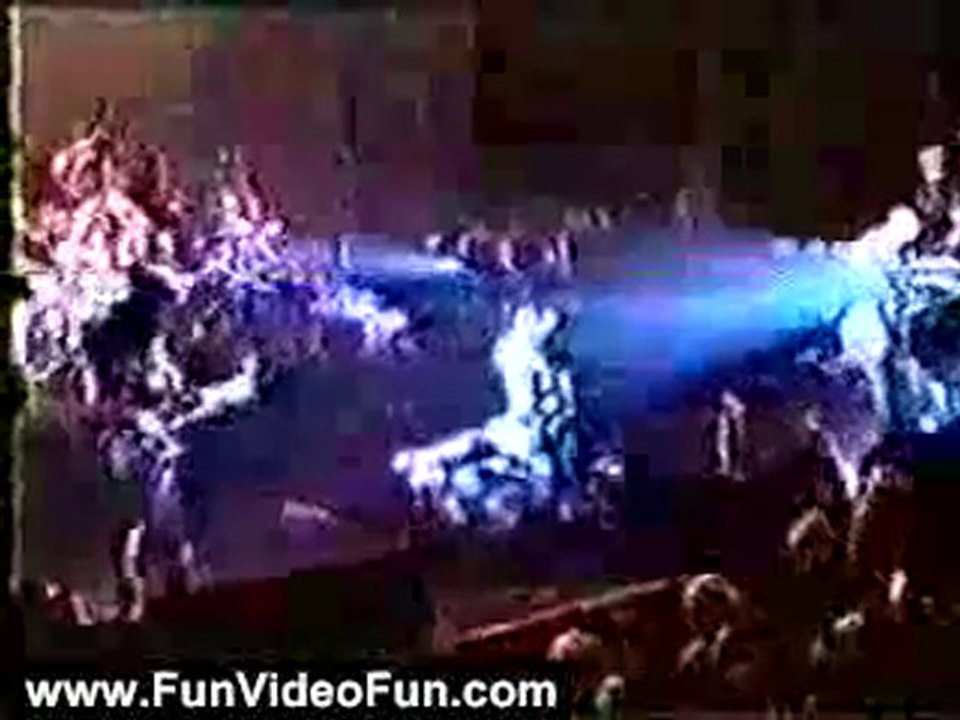 Funny Videos: Maynard vs Tool Fan