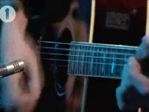 Robbie Williams Bodies Live Lounge