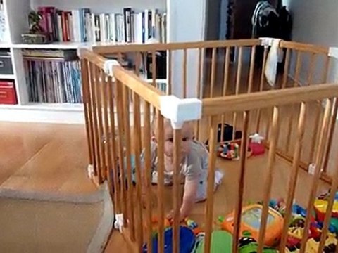 20100912 Romain debout ds son parc Merignac