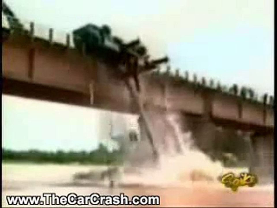The Car Crash: Disastrous Bus Rescue