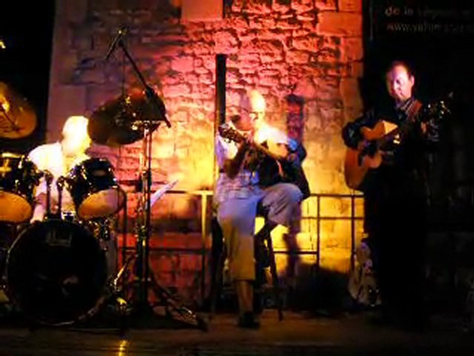 Finger Style Avenue à VALLON PONT D'ARC