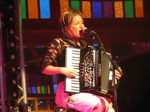 Emilie Cadiou aux Nuits de Nacre 2010 (extrait)