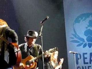 17.09.10 PEACE 1 DAY Patti Smith et M People have the power