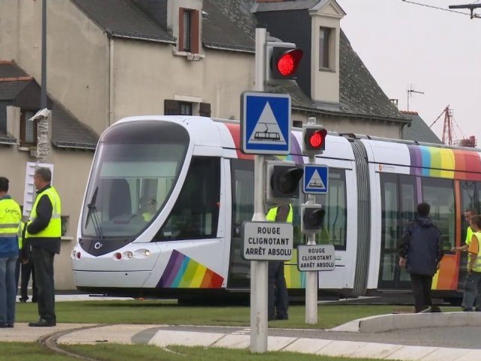 Premiers essais du tramway dans les Hauts-de-Saint-Aubin