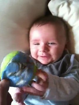 Tyliann bébé fou rire ^^