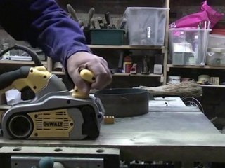How to use a DeWalt belt sander