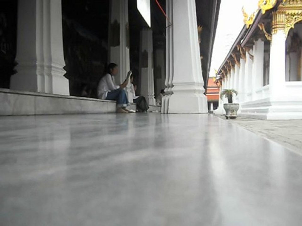 priere boudhiste a wat phrae kaew