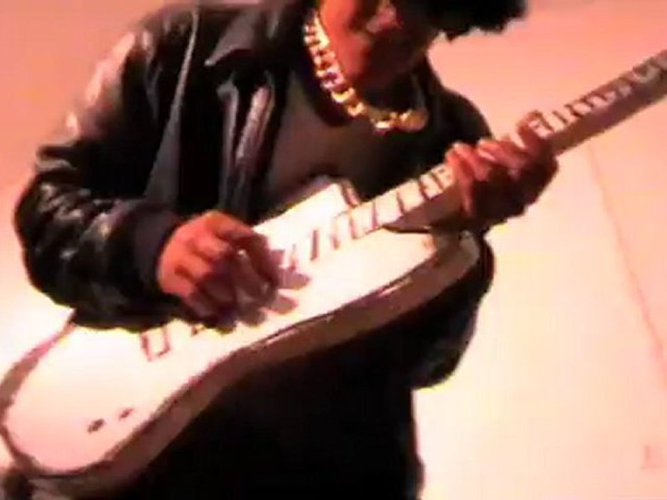 Willy Kravitz - American Woman