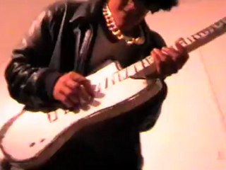 Willy Kravitz - American Woman