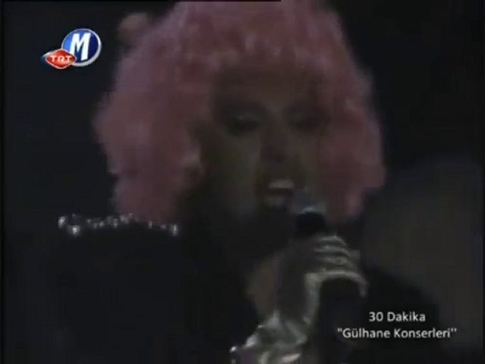 Seyyal Taner - ALLADI PULLADI gülhane konseri NOSTALJI