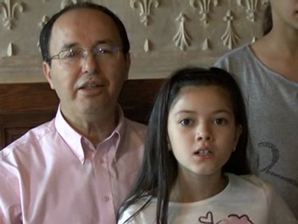 Transmission de la langue berbère par le chant - le rôle des parents et des grands enfants...