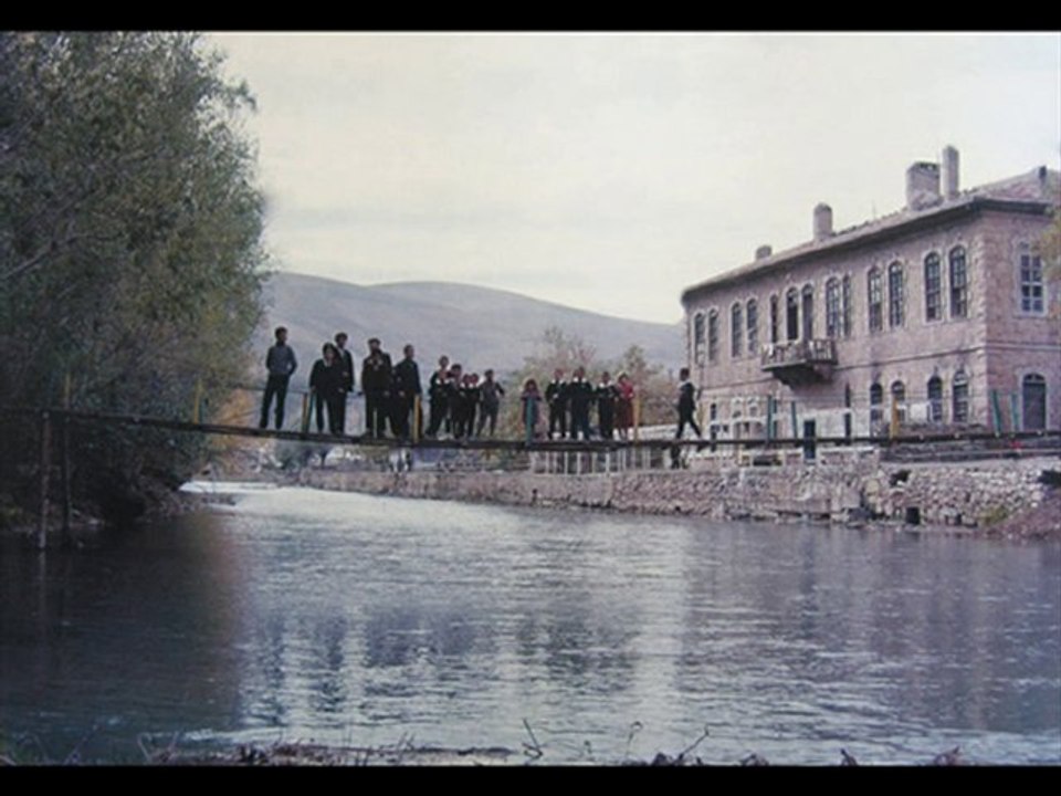 bir güzel geldi çeşme başına oynidem MUSTAFA AHISKALIOĞLU