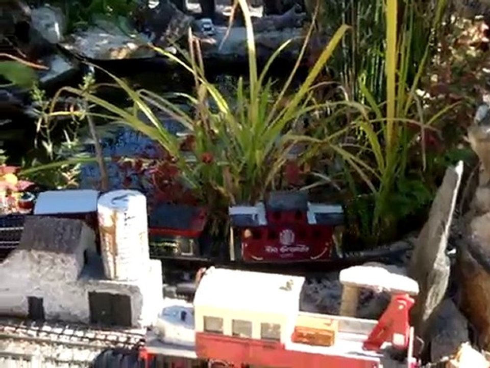 train autour d,un bassin