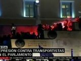 Camioneros griegos amenazan con sitiar la capital