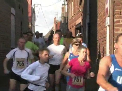 FOULEES D'AVESNES LES AUBERT COURSE SUR ROUTE PEDESTRE