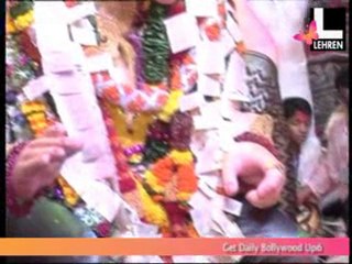 Big B - Abhishek Visit Lalbaughcha Raja