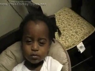 baby Damien and his first burger