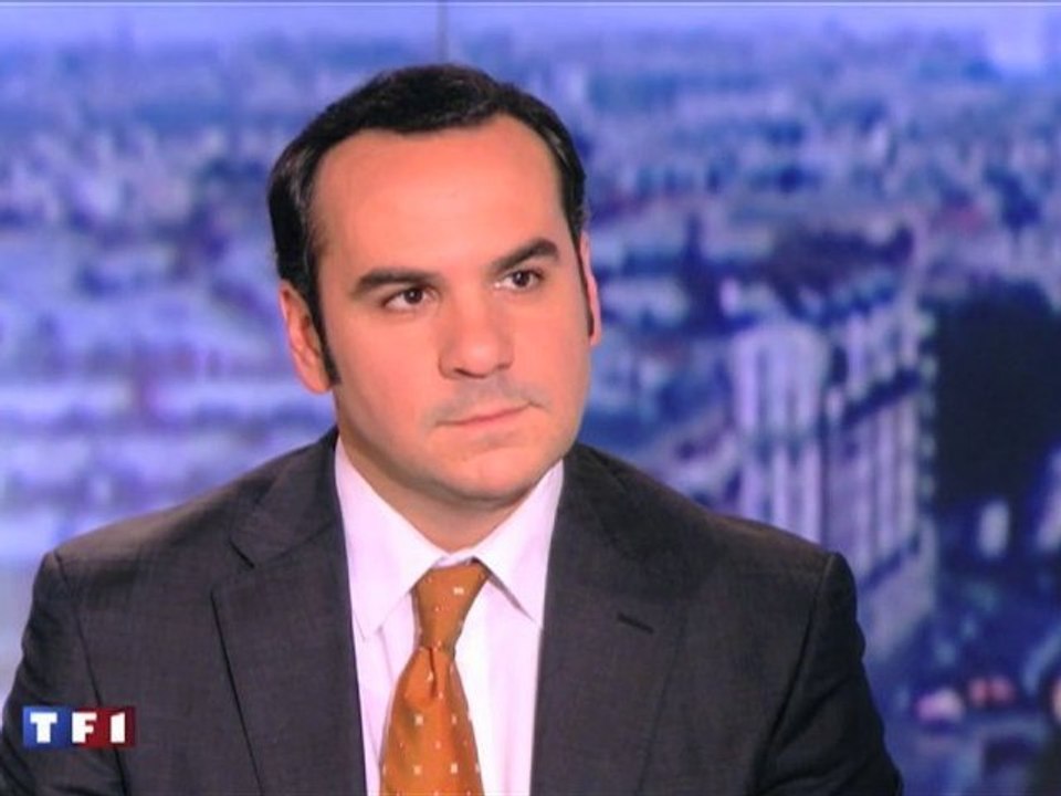 François Xavier Demaison reprend son costume de businessman