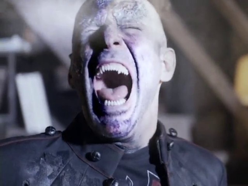 30 Days of Night: Dark Days - Clip: Burning Man