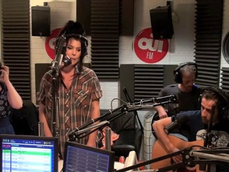 Brisa Roché - Blondie Cover - Session Acoustique OÜI FM