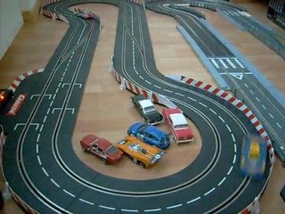 Carrera Digital 132 Audi A4 contre voiture autonome
