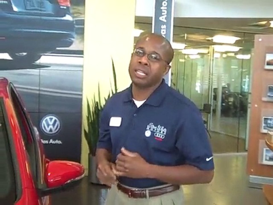 Checking Windshield Wiper Blades-Greenville SC-Steve White V