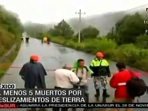 Al menos 5 muertos deja deslizamiento de tierra en México