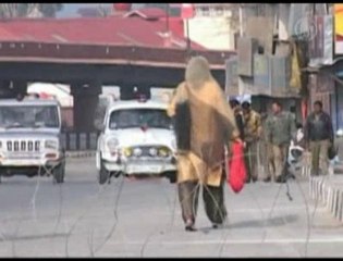 Curfew Continues in India's Restive Kashmir Region