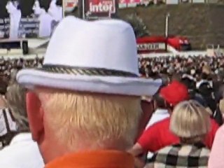 Hommage à Jean FERRAT à la fête de l'Humanité 2010