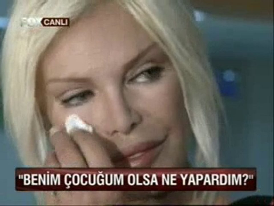 Ajda Pekkan Canlı Yayında Gözyaşlarına Boğuldu!