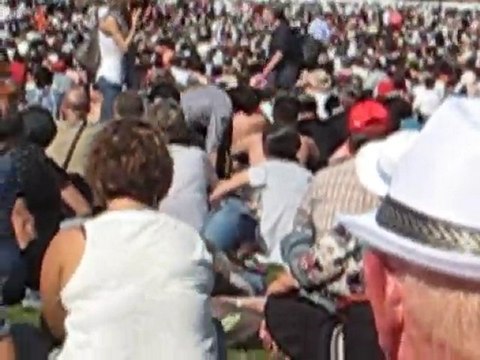 Hommage à Jean FERRAT à la fête de l'Humanité 2010