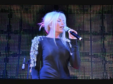 Ajda Pekkan - GÜLLER AĞLASIN & GÜL DUDAKLIM