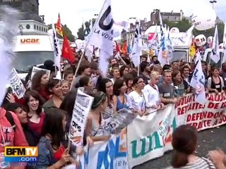 Des jeunes défilent pour leur retraite