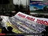 Pobladores peruanos exigen agua potable