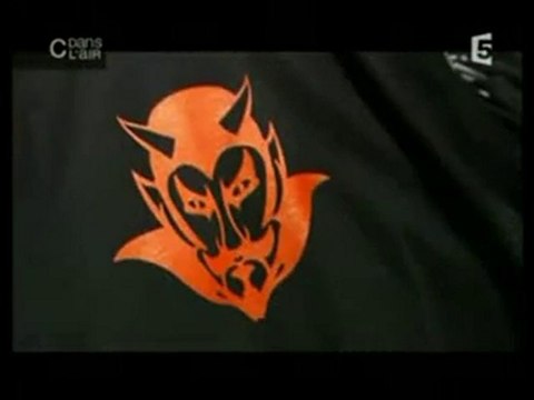 Débat sur les sectes sataniques 1sur4 DANGER