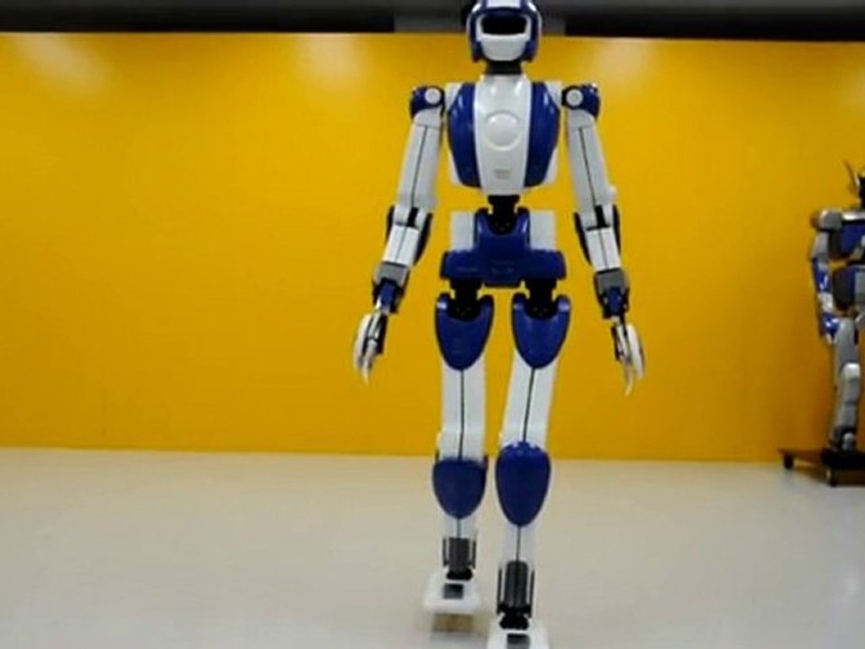 HRP-4 un robot humanoide japonais
