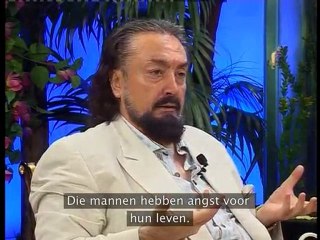 ALLAH HEEFT DE MENSEN VAN HET BOEK AAN ONS