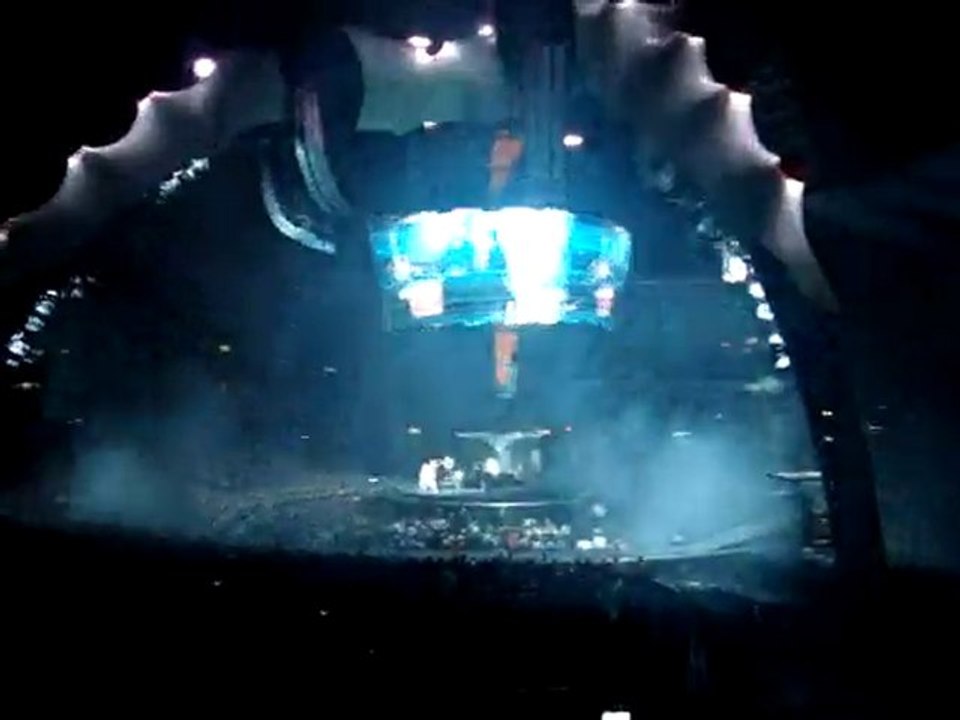 U2 360° tour from Brussels - Get On Your Boots