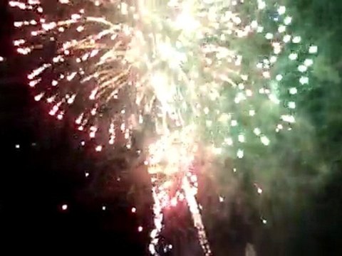 Feux d'artifices à Saint-Barthélémy-de-Bussière (24)