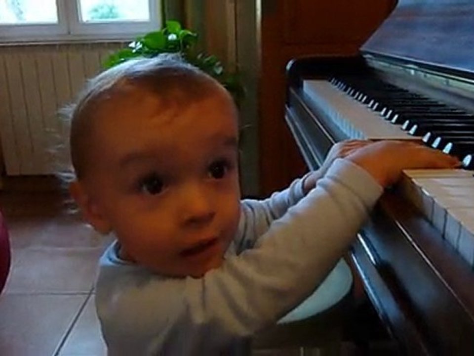 Mathis au piano
