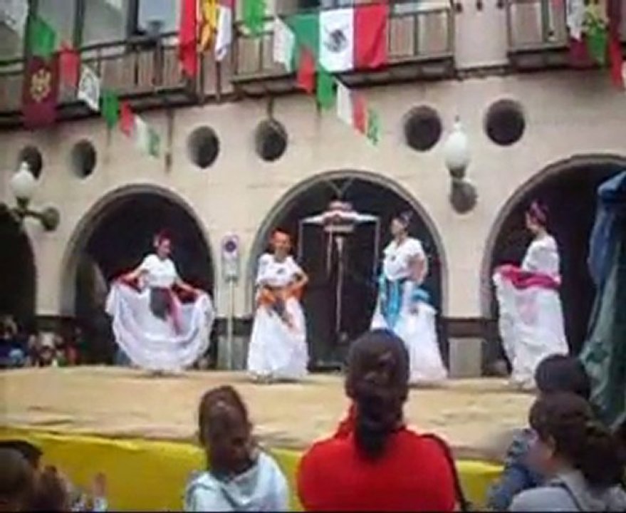 El Grito St Joan Abadesses. México Baila (3)